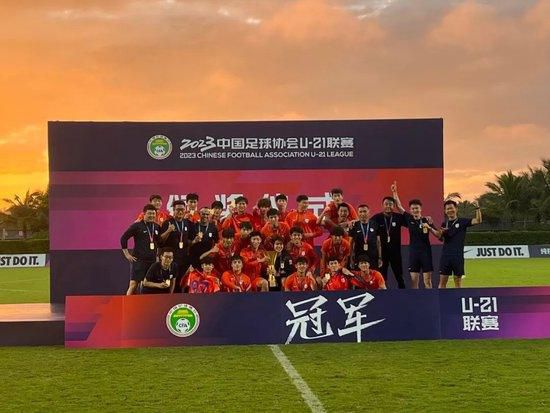 亚洲视频免费在线播放